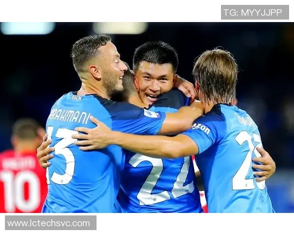 足球明星私下聚会打牌揭秘幕后趣事与友谊瞬间 足球明星私下聚会打牌揭秘幕后趣事与友谊瞬间