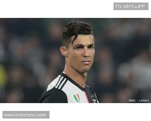 戴发箍的足球明星们如何在赛场上展现个性与风采